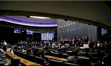 Câmara aprova texto que eleva salário mínimo a R$ 1,1 mil