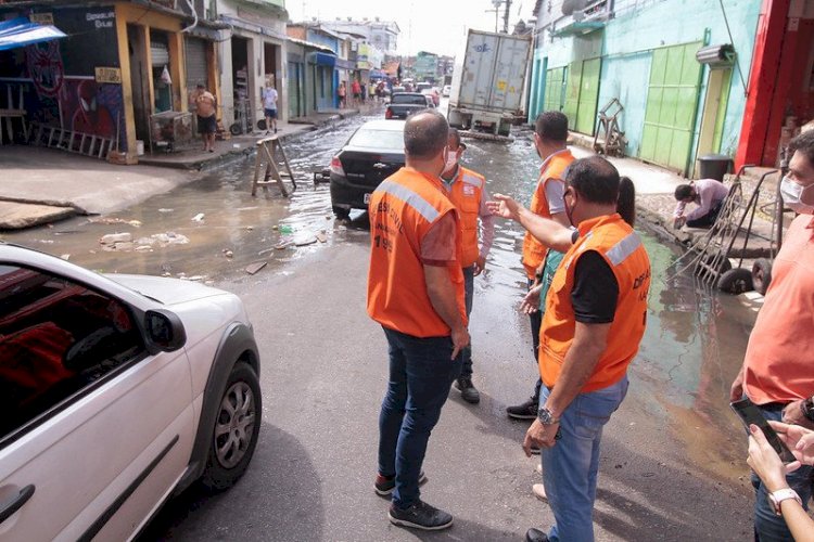"Operação Cheia". Prefeitura de Manaus inspeciona Rua dos Barés para implementar ações