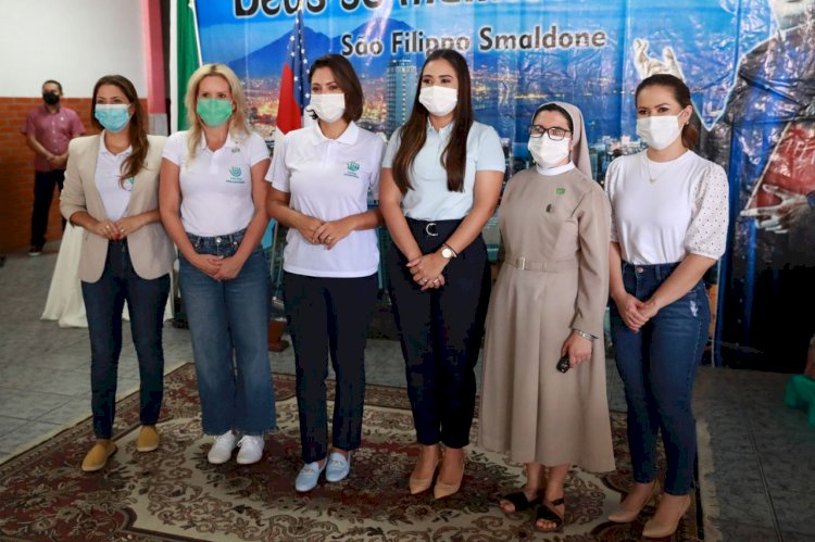 Taiana Lima e Michelle Bolsonaro visitam e levam fomento a duas instituições sociais do Amazonas