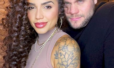 Paula Amorim é pedida em casamento por Breno Simões