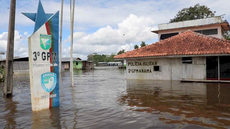 Cheia dos rios em Anamã muda rotina da Polícia Militar  