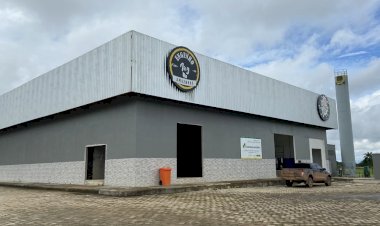 Ipaam concede licença de operação para fábrica de laticínios em Manacapuru