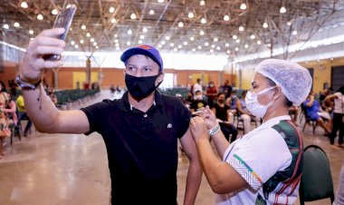 Prefeitura de Manaus retoma vacinação de 1ª dose contra a Covid-19 e abre a campanha para pessoas de 19 anos