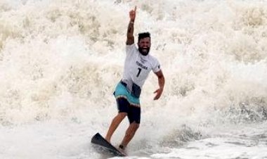 Ítalo Ferreira conquista 1º ouro olímpico do surfe para o Brasil