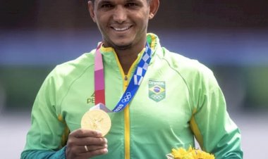 Isaquias Queiroz leva a medalha de ouro nas Olimpíadas de Tóquio