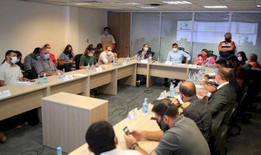 Comitê de Combate à Covid-19 mantém horário de restrição e define data para retorno de 100?s aulas presenciais