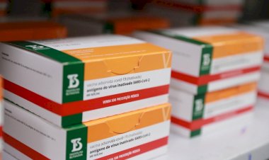 Amazonas recebe 21 mil doses de vacina contra Covid-19