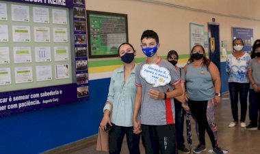 Carona Solidária: Governo do Amazonas leva estudantes da rede estadual para vacinação contra Covid-19