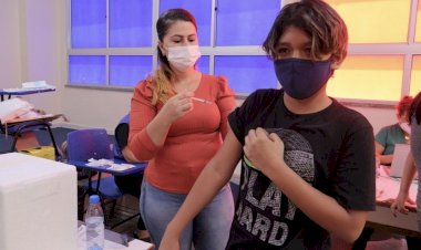 Prefeitura suspende vacina para adolescentes, contra a Covid-19, por recomendação do Ministério da Saúde