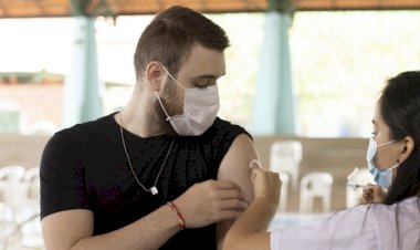 Campanha de vacinação contra a Covid-19 segue com 40 pontos em Manaus