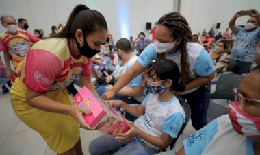 Governo do Amazonas inicia entrega de brinquedos da campanha ‘Doe um Brinquedo e Ganhe Sorrisos’