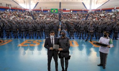 Wilson Lima participa de formatura de 404 policiais que vão reforçar segurança pública no interior