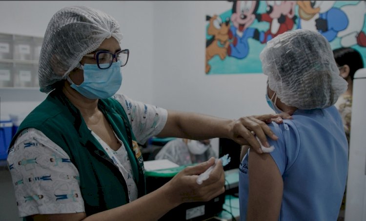 Prefeitura de Manaus abre dose de reforço a todos os trabalhadores da Saúde 