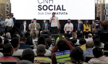 Wilson Lima lança o ‘Detran Cidadão’, com CNH gratuita a pessoas de baixa renda e benefícios a mototaxistas e motofretistas