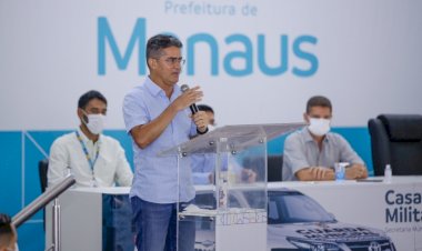 Prefeito David Almeida realiza entrega de armas e veículos à Guarda Municipal e anuncia concurso público para 2022