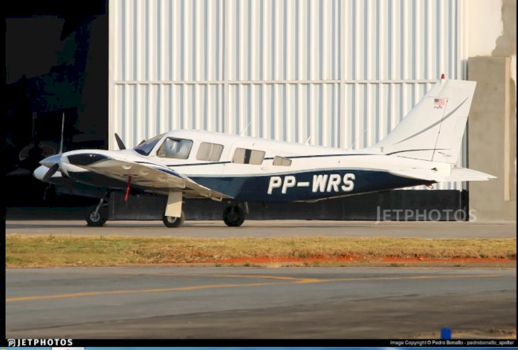 Avião bimotor com 3 a bordo cai no mar na região de Ubatuba