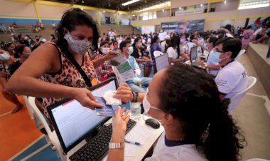 Wilson Lima inicia entrega dos cartões do Auxílio Estadual a municípios na calha do Juruá