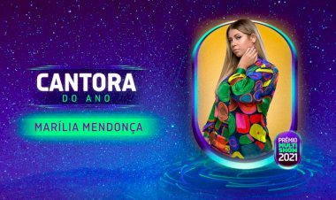 Marília Mendonça é homenageada no palco do Prêmio Multishow, e troféu de Cantora do Ano é entregue à sua família