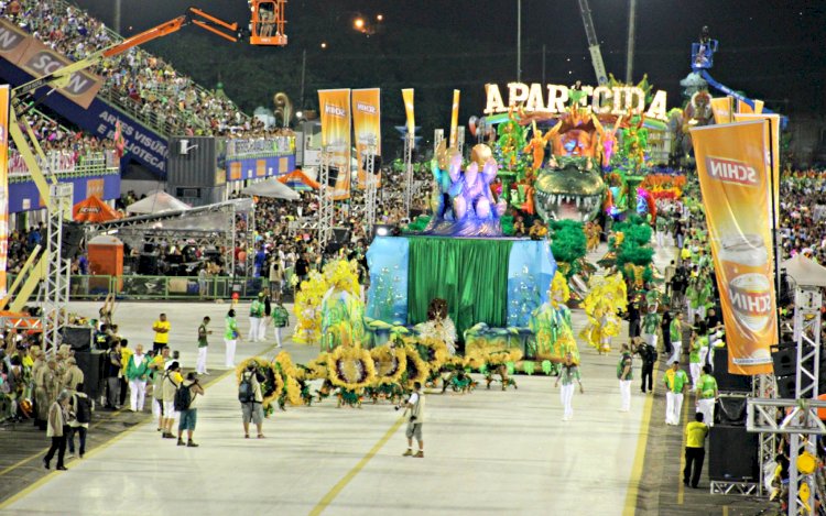 Prefeitura de Manaus suspende temporariamente edital de apoio financeiro às Escolas de Samba do Grupo Especial