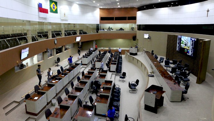 Vereadores de Manaus aprovam aumento na verba de gabinete e número de assessores