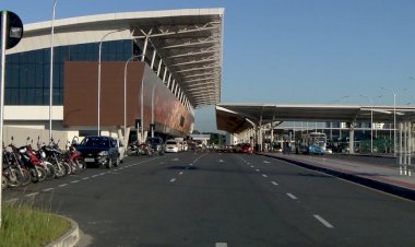 Avião da Azul desvia trajeto e pousa em Vitória após passageiro morrer durante o voo