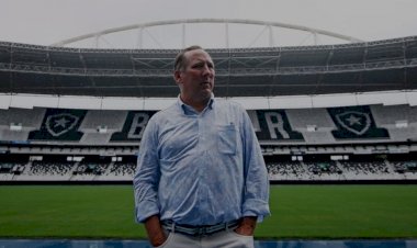 Bloomberg: Botafogo foi comprado por John Textor em negócio de mais de R$ 1,8 bilhão
