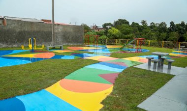Prefeito David Almeida inaugura praça Domingos Santana da Silva e proporciona espaço recreativo aos moradores do bairro Cidade Nova