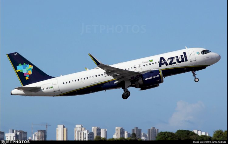 Voo da Azul retorna ao Aeroporto de Manaus após motor pegar fogo, relatam passageiros