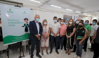 Wilson Lima inaugura primeiro posto da Jucea em Itacoatiara