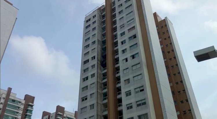 Princípio de incêndio em apartamento de Condominio na Ephigênio Sales é controlado por Corpo de Bombeiros