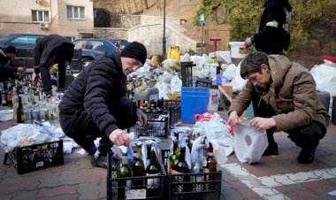 Moradores transformam Kiev em ‘fortaleza’ na tentativa de defender a cidade