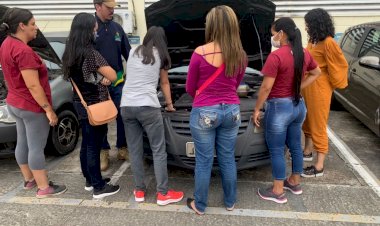 Mais de 70 mulheres participam do curso de mecânica básica do Detran Amazonas