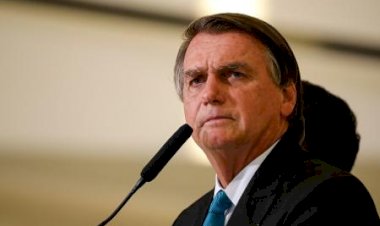 Bolsonaro é levado para hospital após sentir 'desconforto'