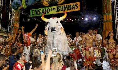 Caprichoso e Garantido abrem temporada de ensaios em Manaus