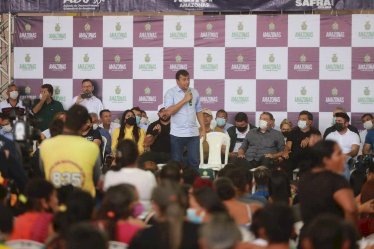 Wilson Lima inaugura Feira da ADS, libera crédito e repassa fomento a associações sociais e rurais de Tefé