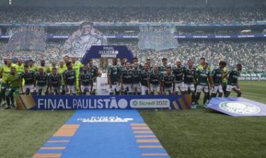 Palmeiras reverte vantagem do São Paulo, faz 4 a 0 e é campeão paulista