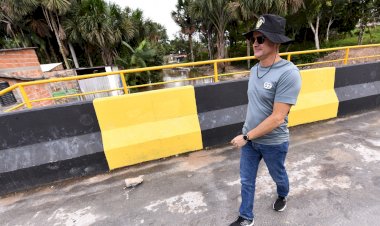 Prefeito David Almeida realiza última fiscalização em construção da nova ponte da Comunidade Nobre
