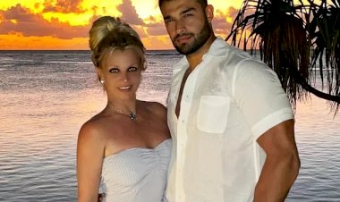 Britney Spears anuncia gravidez: "Espalhando muita alegria e amor"