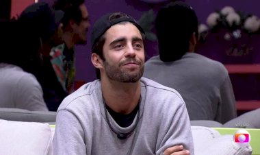 Pedro Scooby é o 16º eliminado e em seguida começa a Prova de Resistência Fiat no BBB 22