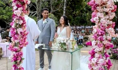 Juliano, da dupla com Henrique, se casa com Mohana após 13 anos de relacionamento