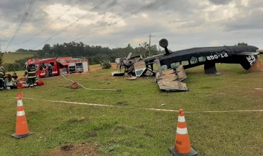 Avião usado por paraquedistas faz pouso de emergência com 11 pessoas em Boituva; 2 pessoas morreram, diz prefeitura