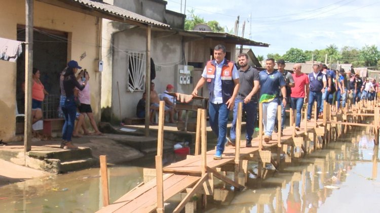 Wilson Lima regulamenta Auxílio Estadual Enchente de R$ 300 para famílias atingidas por desastres naturais no estado