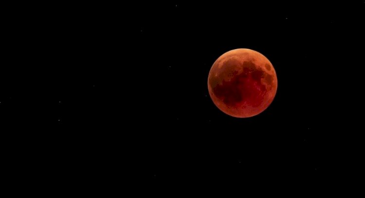 'Lua de Sangue': eclipse lunar total poderá ser visto no Brasil neste final de semana