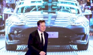 Pessimista com a economia, Musk quer cortar 10% dos empregos da Tesla