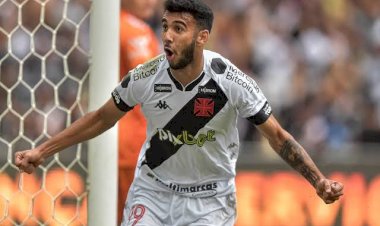 Pela 11ª rodada do Campeonato Brasileiro, o Palmeiras venceu e voltou a assumir a liderança. Corinthians, São Paulo e Internacional venceram e estão no G4. O Flamengo perdeu a terceira partida seguida e está na 15ª posição