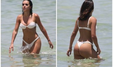 Bruna Biancardi se refresca no mar em praia em Miami