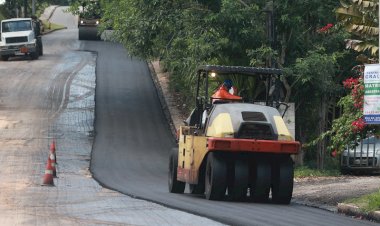 Prefeitura de Manaus recupera vias no conjunto Flamanal