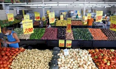 Inflação de dois dígitos há dez meses muda rotina do brasileiro