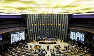 Congresso aprova LDO 2023 que prevê salário-mínimo de R$ 1.294