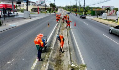 Prefeitura realiza ações de limpeza urbana nas principais avenidas de Manaus